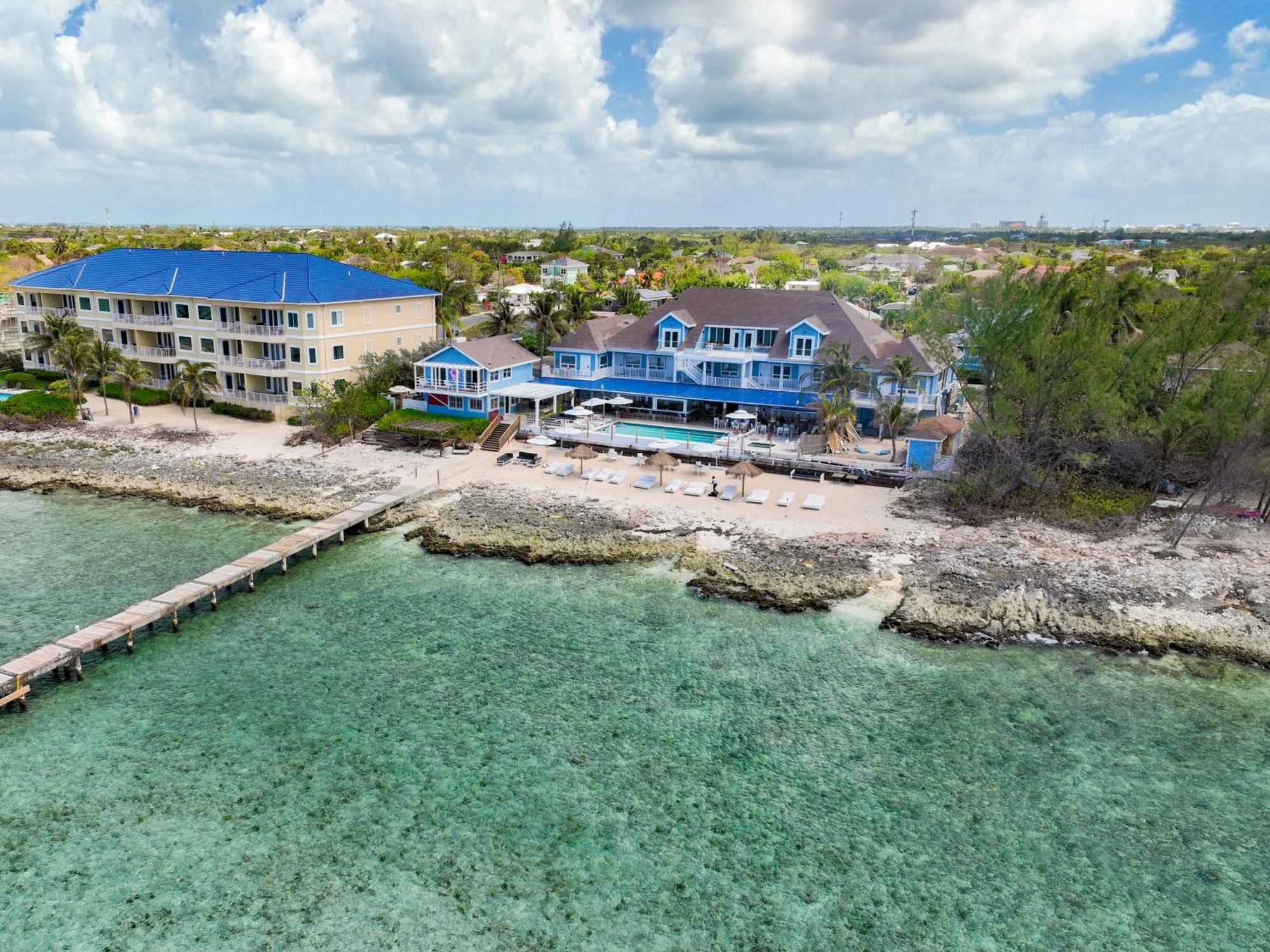 Cobalt Coast Resort West Bay Exteriör bild